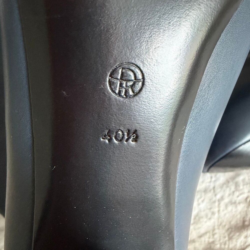 The Row Bourgeoise Boots 40.5 Navy - Picture 7 of 10